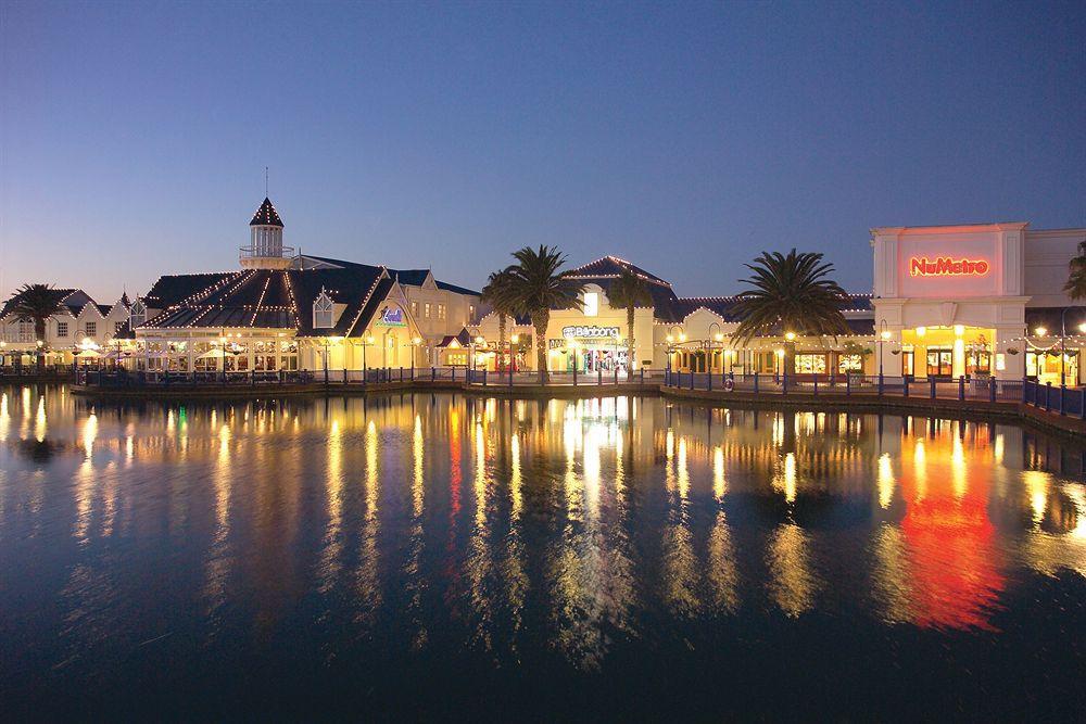 The Boardwalk Hotel, Convention Centre & Spa Port Elizabeth Restoran foto